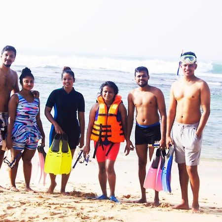 Madiha Surf House Lanka Hotel Matara Eksteriør billede