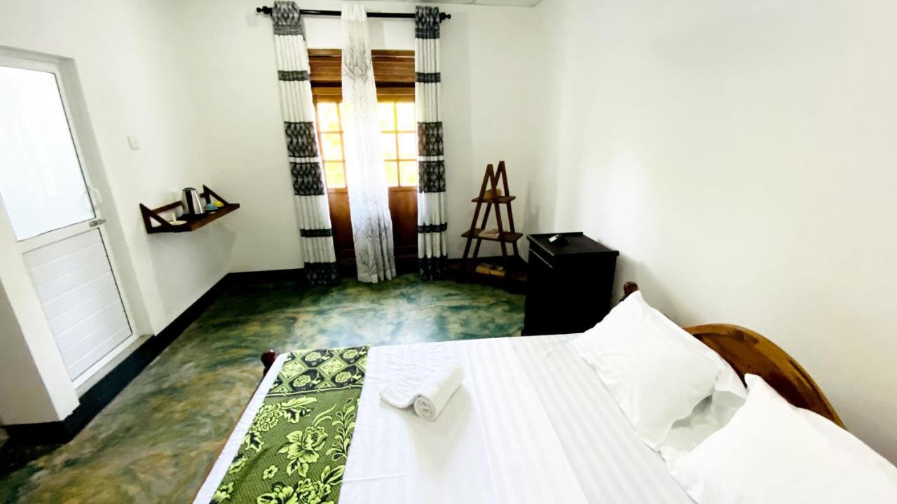 Madiha Surf House Lanka Hotel Matara Eksteriør billede