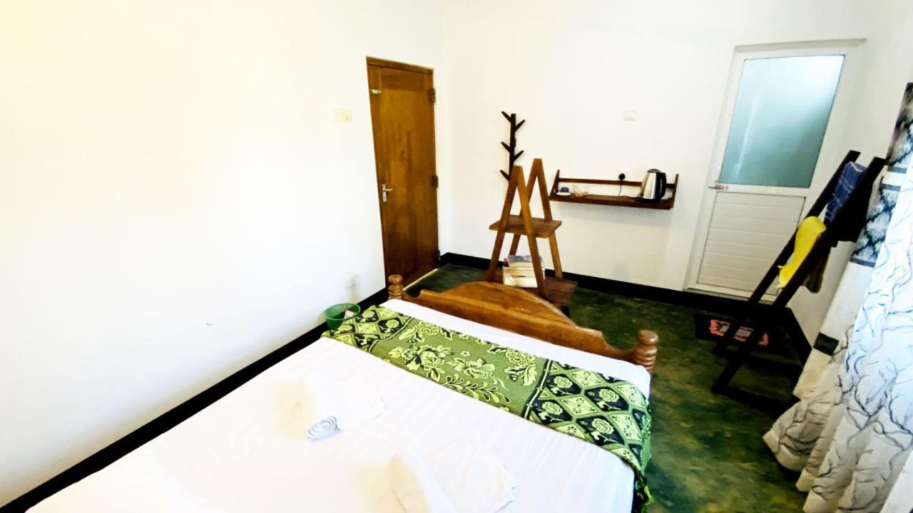 Madiha Surf House Lanka Hotel Matara Eksteriør billede