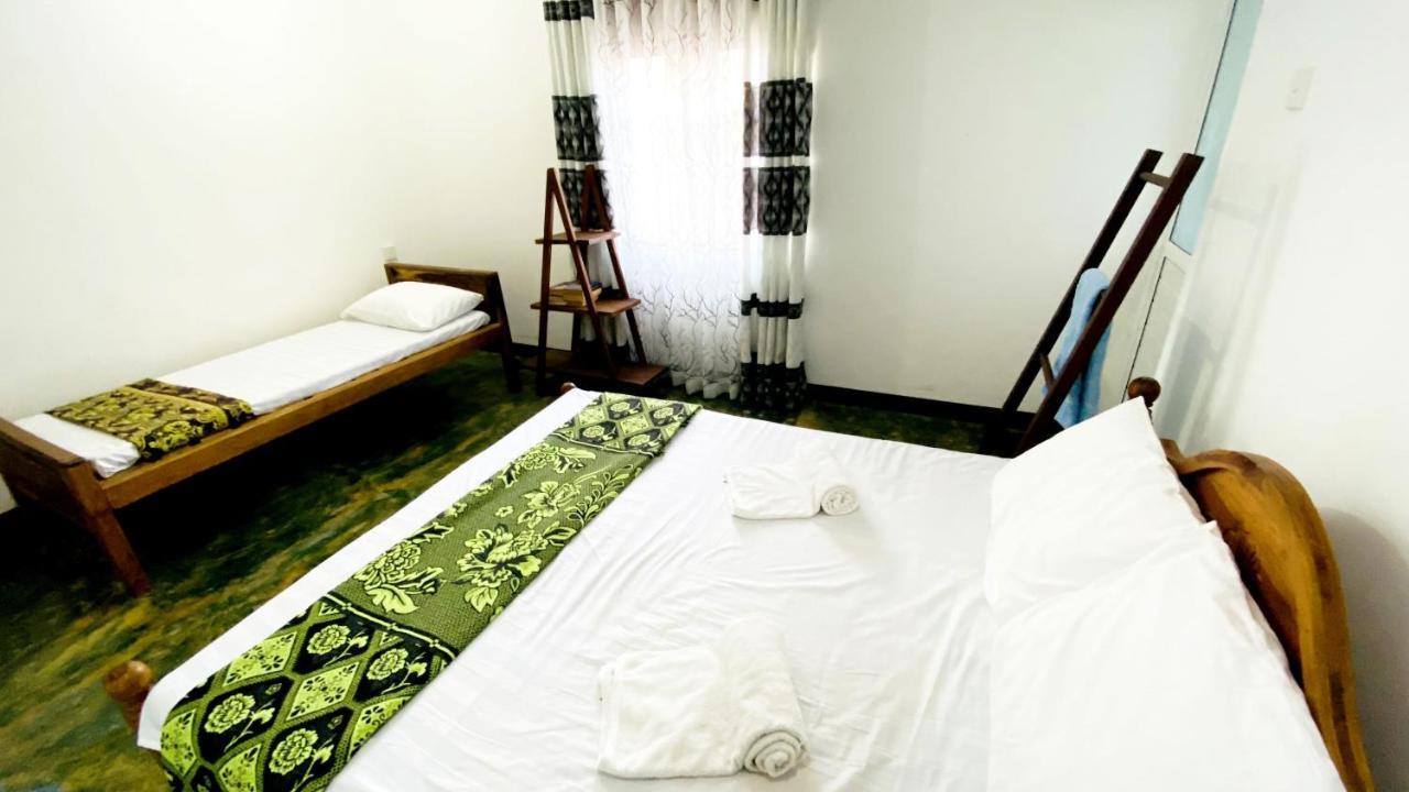 Madiha Surf House Lanka Hotel Matara Eksteriør billede