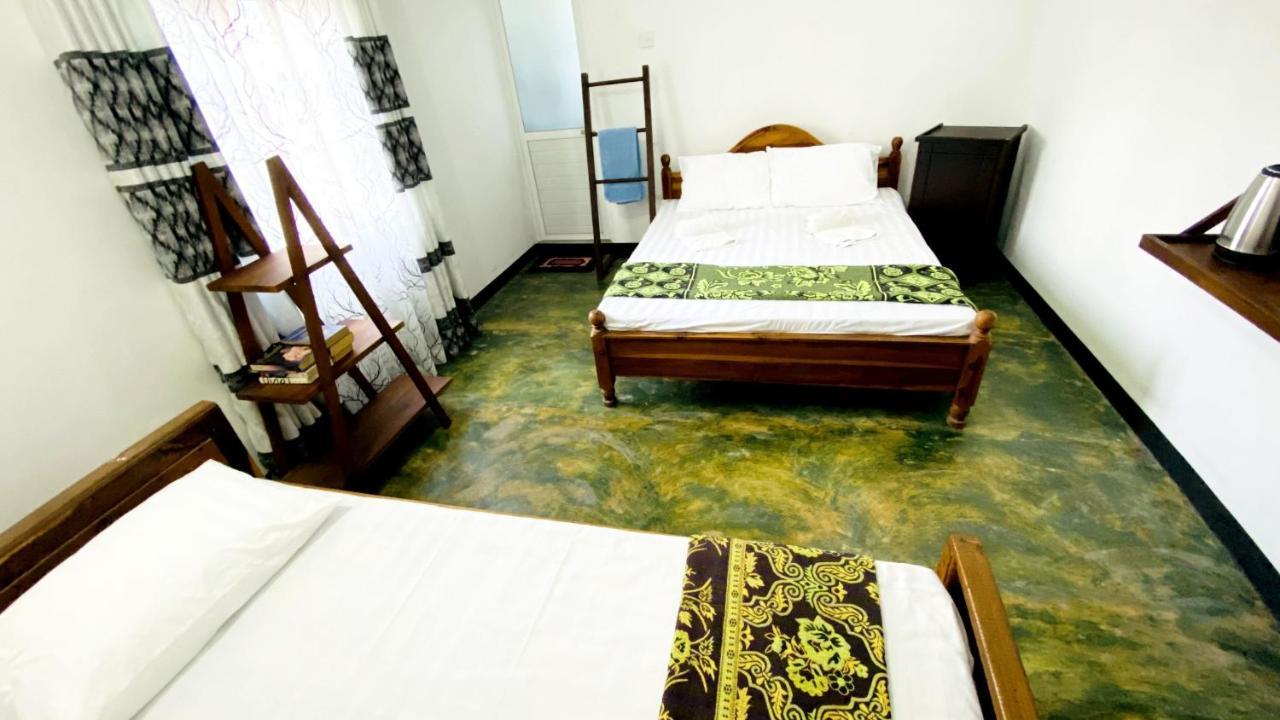Madiha Surf House Lanka Hotel Matara Eksteriør billede