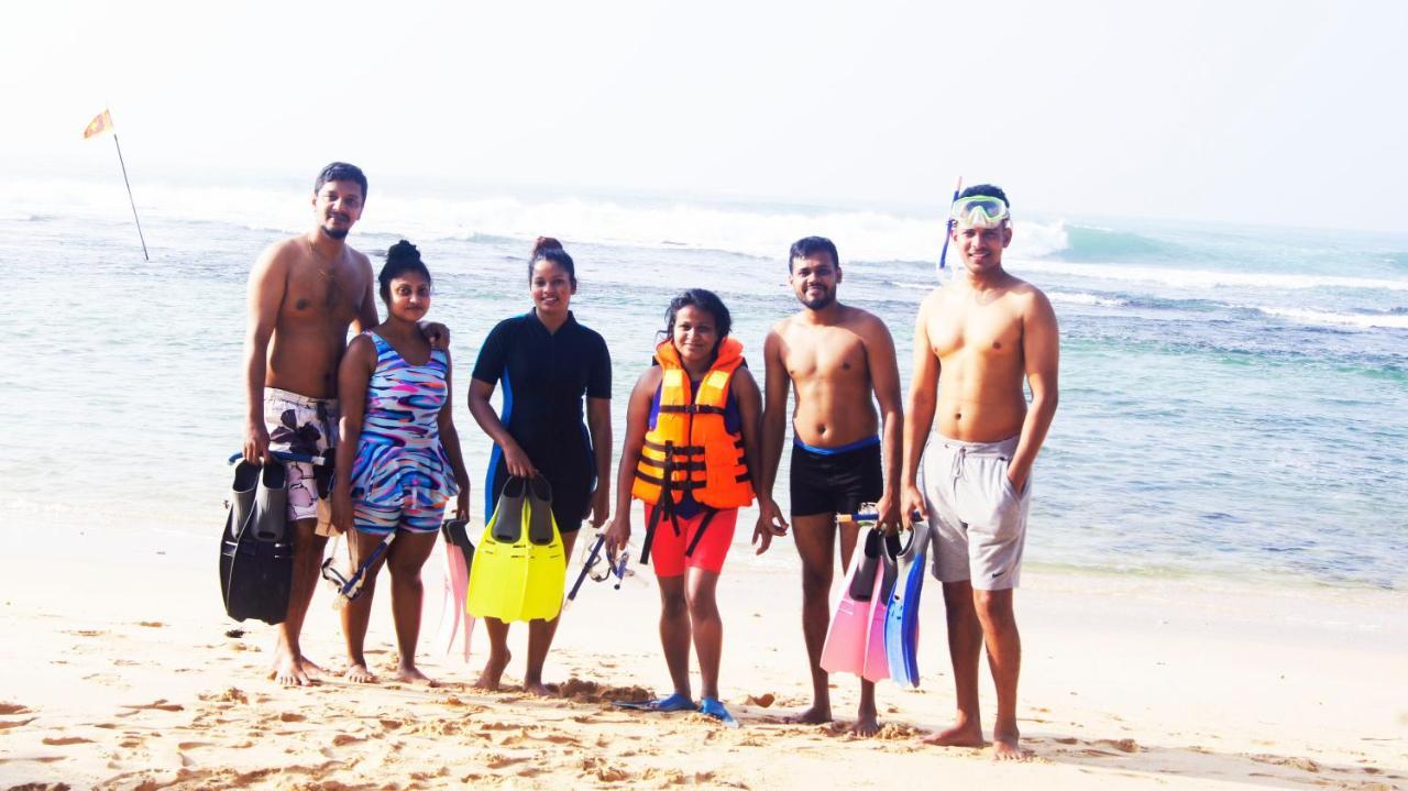 Madiha Surf House Lanka Hotel Matara Eksteriør billede