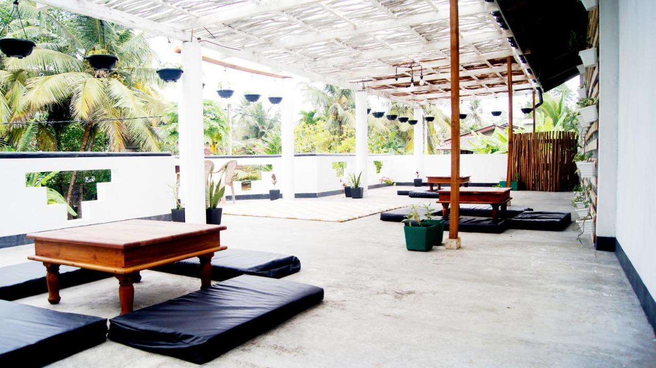 Madiha Surf House Lanka Hotel Matara Eksteriør billede